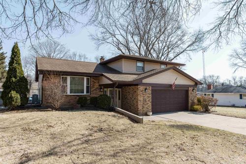 2214 Pinedrop Pkwy, Rockford, IL, 61108-8145 | Card Image