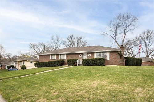 8300 Northern St, Raytown, MO, 64138-3444 | Card Image