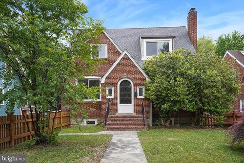 8209 Flower Ave, TAKOMA PARK, MD, 20912-6858 | Card Image