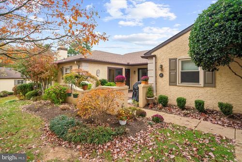 67-67 Parkridge Dr, BRYN MAWR, PA, 19010-2258 | Card Image