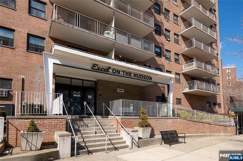 5701 Boulevard E, West New York, NJ, 07093 | Card Image