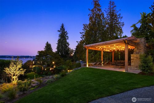 62125 Undisclosed, Seattle, WA, 98112 | Card Image