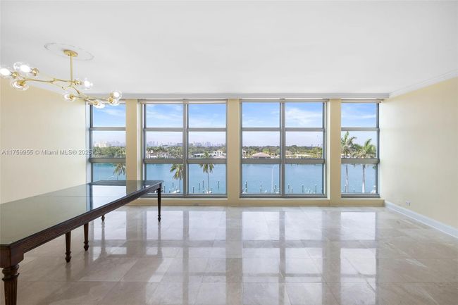 APT-6M - 5055 Collins Ave, Condo with 2 bedrooms, 3 bathrooms and null parking in Miami Beach FL | Image 4