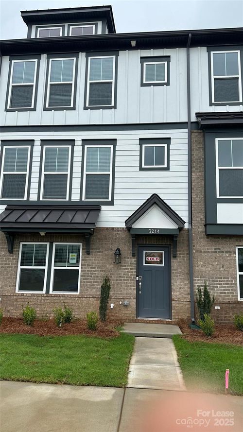 3214 Stelfox St, Charlotte, NC, 28262-6528 | Card Image