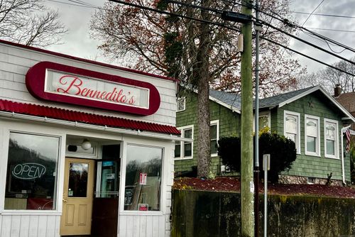 231 Poquonnock Rd, Groton, CT, 06340-4411 | Card Image