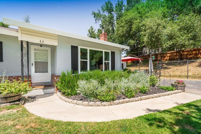 581 Crestview Dr, House other with 4 bedrooms, 1 bathrooms and null parking in Diamond Springs CA | Image 8