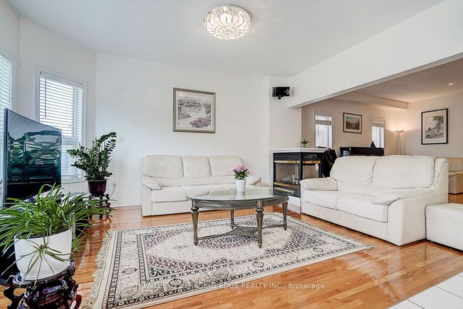 96 Tuscana Blvd, House other with 4 bedrooms, 3 bathrooms and 4 parking in Concord ON | Image 25
