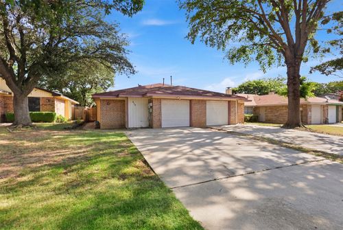 413 Gabe Ct, Denton, TX, 76207-7619 | Card Image