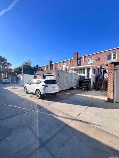 3708 Shore Parkway, House other with 3 bedrooms, 2 bathrooms and null parking in Sheepshead Bay NY | Image 3