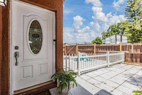 10520 Winrock Pl, Tampa, FL, 33624-5126 | Card Image