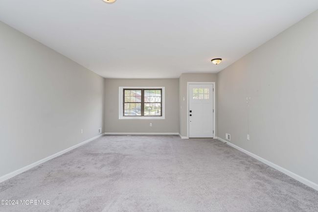 47 Knoll Ct, Condo with 2 bedrooms, 2 bathrooms and null parking in Matawan NJ | Image 7