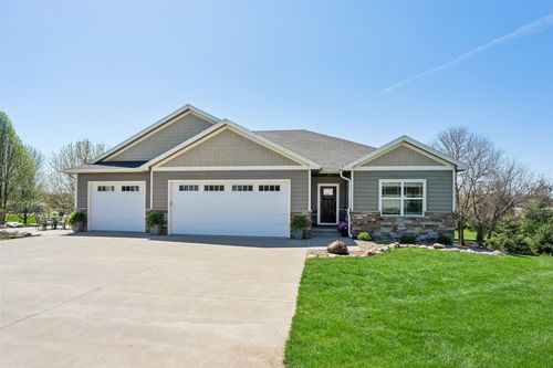 22824 Valley View Trl, Adel, IA, 50003-4440 | Card Image