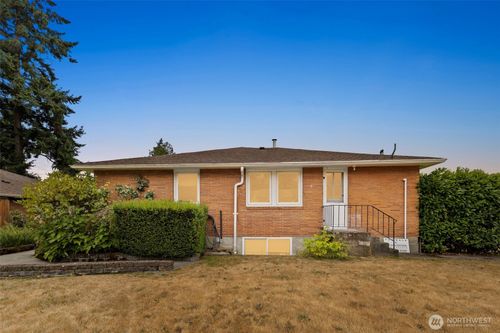 11758 1st Ave Nw, Seattle, WA, 98177-4502 | Card Image
