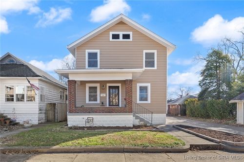 1012 E 7th St, Jeffersonville, IN, 47130-4451 | Card Image