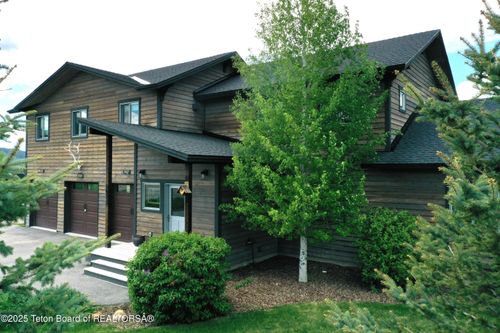 9075 Nesting Eagles Loop, Victor, ID, 83455-1316 | Card Image