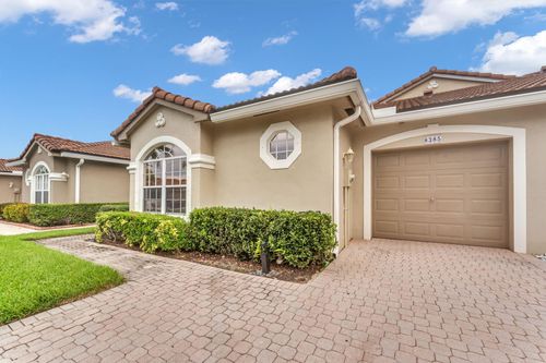8385 Serena Ln, Boca Raton, FL, 33433 | Card Image