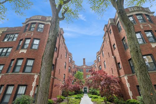 2a-1427 Elmdale Ave, Chicago, IL, 60660-2444 | Card Image
