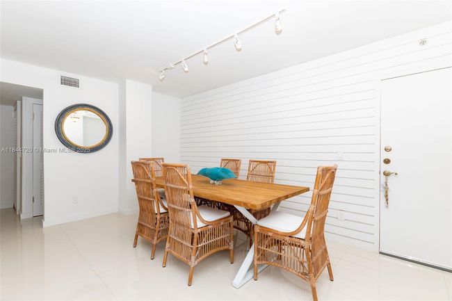 APT-5B - 77 Crandon Blvd, Condo with 1 bedrooms, 2 bathrooms and null parking in Key Biscayne FL | Image 7