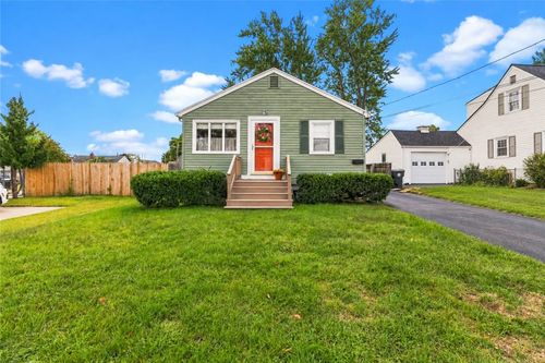54 Royland Road, Warwick, RI, 02889 | Card Image