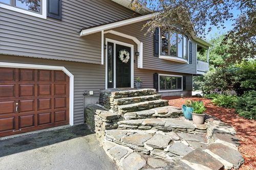 15 Irene Dr, Westfield, MA, 01085-1483 | Card Image