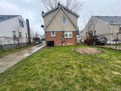 9966 Hartwell Street, Home with 2 bedrooms, 1 bathrooms and null parking in Detroit MI | Image 2