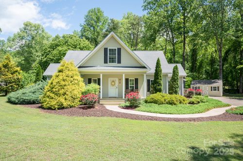 19 Lynnbrook Way, Columbus, NC, 28722-5485 | Card Image