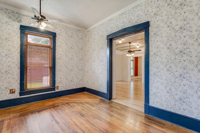1302 S Crockett St, House other with 3 bedrooms, 3 bathrooms and null parking in Sherman TX | Image 6