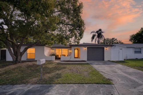 10028 Vineyard Ln, PORT RICHEY, FL, 34668-3747 | Card Image