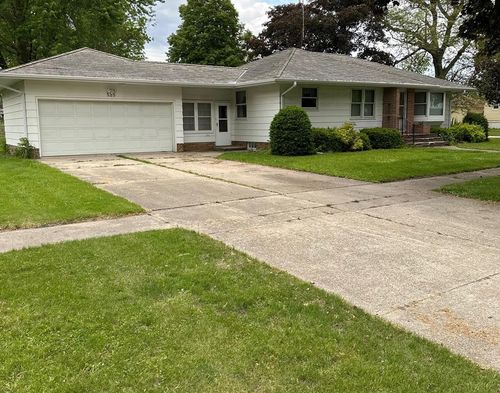 525 Se 1st St, Eagle Grove, IA, 50533-2302 | Card Image