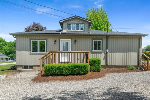 {{alt}} | Card Image