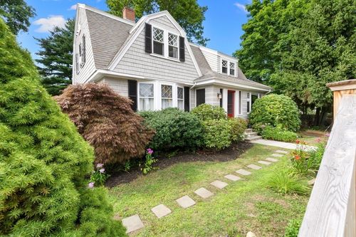 166 Essex St, Beverly, MA, 01915-3640 | Card Image
