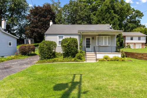 7508 Riddle Ave, BALTIMORE, MD, 21224-1945 | Card Image