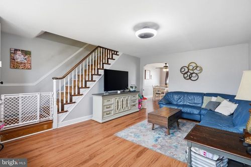 312 Spruce St, GLENOLDEN, PA, 19036-1021 | Card Image