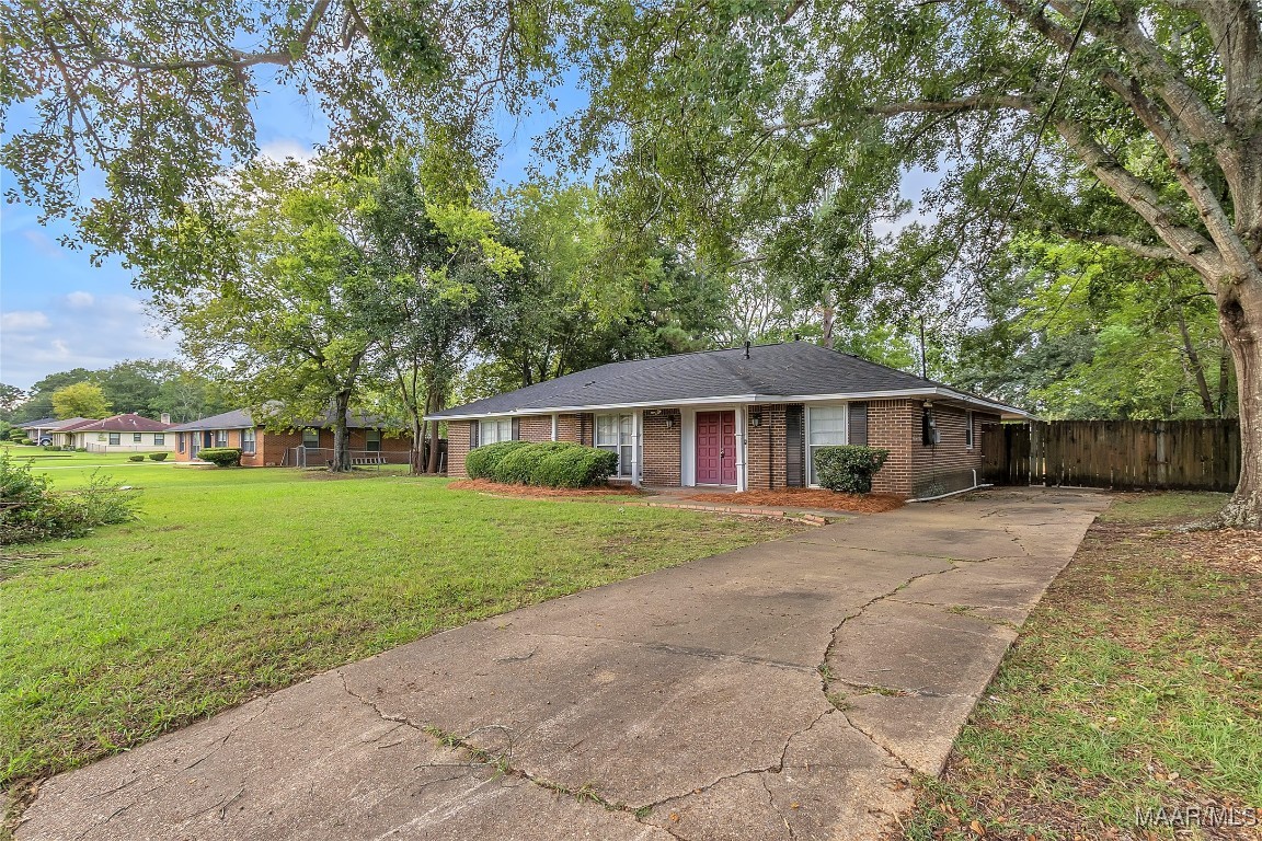 Carriage Pl, Montgomery, AL 36116