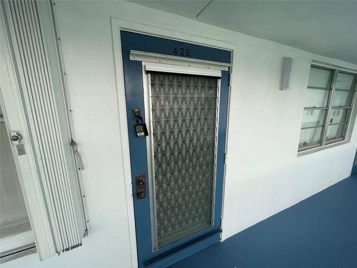423-423 Durham N, Deerfield Beach, FL, 33442-2563 | Card Image