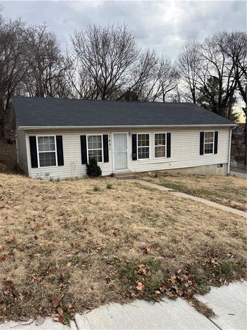 1631 Belmont Ave, Kansas City, MO, 64126-2464 | Card Image