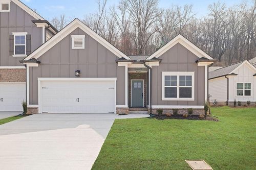 08-1637 Destiny Dr, Hixson, TN, 37343-6356 | Card Image