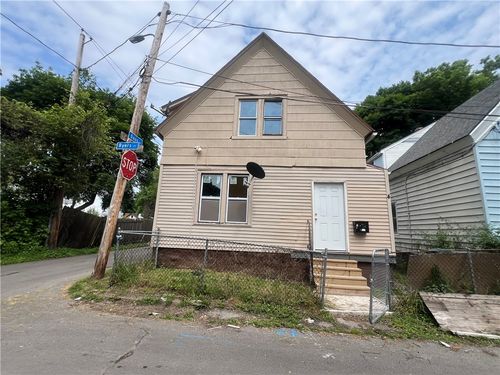 4 Byers Ct, Rochester, NY, 14608-1108 | Card Image