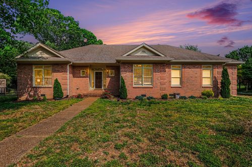 103 Masters Way, Hendersonville, TN, 37075-8568 | Card Image