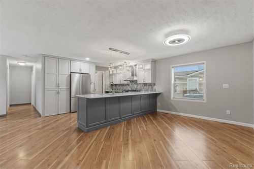 11798 Willoway Ct, South Lyon, MI, 48178-6652 | Card Image