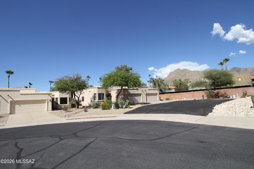 8174 N Peppersauce Dr, Oro Valley, AZ, 85704-4678 | Card Image