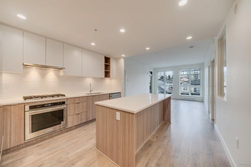 304-750 Dogwood St, Coquitlam, BC, V3J0K6 | Card Image