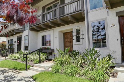 6854 Maple Leaf Dr, Carlsbad, CA, 92011-3947 | Card Image