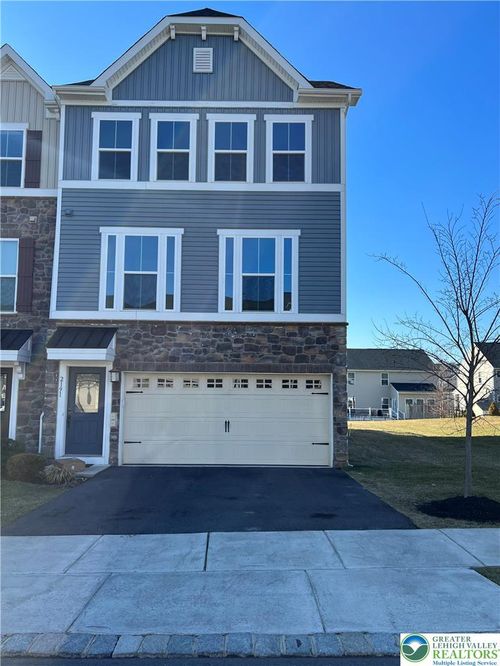 2191 Cook Dr, Easton, PA, 18045-5691 | Card Image