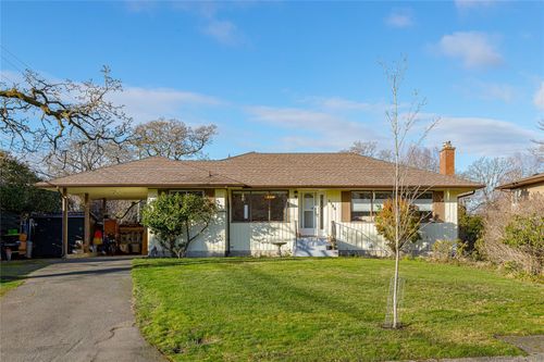 3100 Woodburn Ave, Victoria, BC, V8P5B7 | Card Image