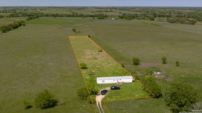 312 County Road 1295 B, House other with 3 bedrooms, 2 bathrooms and null parking in Moulton TX | Image 38