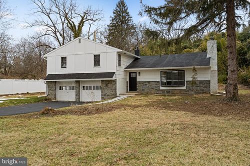 383 Upper Gulph Rd, Strafford, PA, 19087-2468 | Card Image