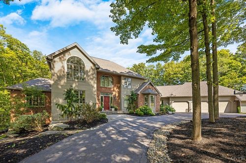 8420 Hobnail Rd, Manlius, NY, 13104-9331 | Card Image