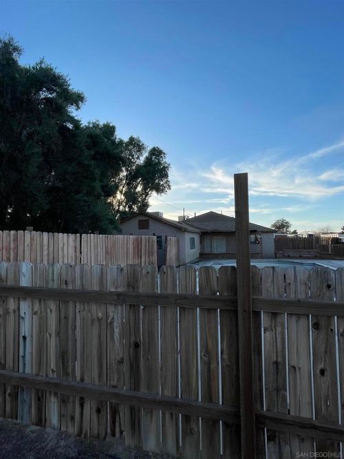 34792 Cedar Rd, Barstow, CA, 92311-7242 | Card Image