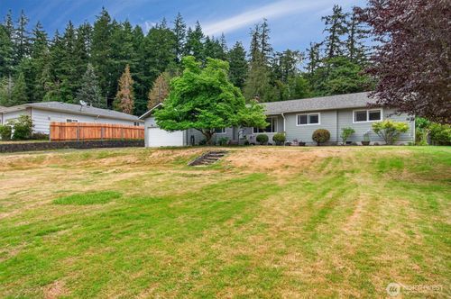 2950 Madrona Dr, Longview, WA, 98632-4522 | Card Image